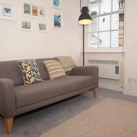 1 Bedroom In Central Bristol